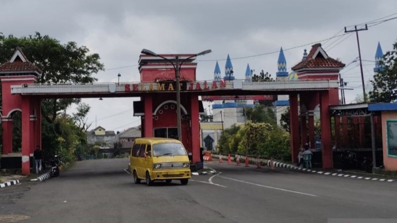 Entry to Cibodas, West Java Now Subject to Fee, Traders Anxious