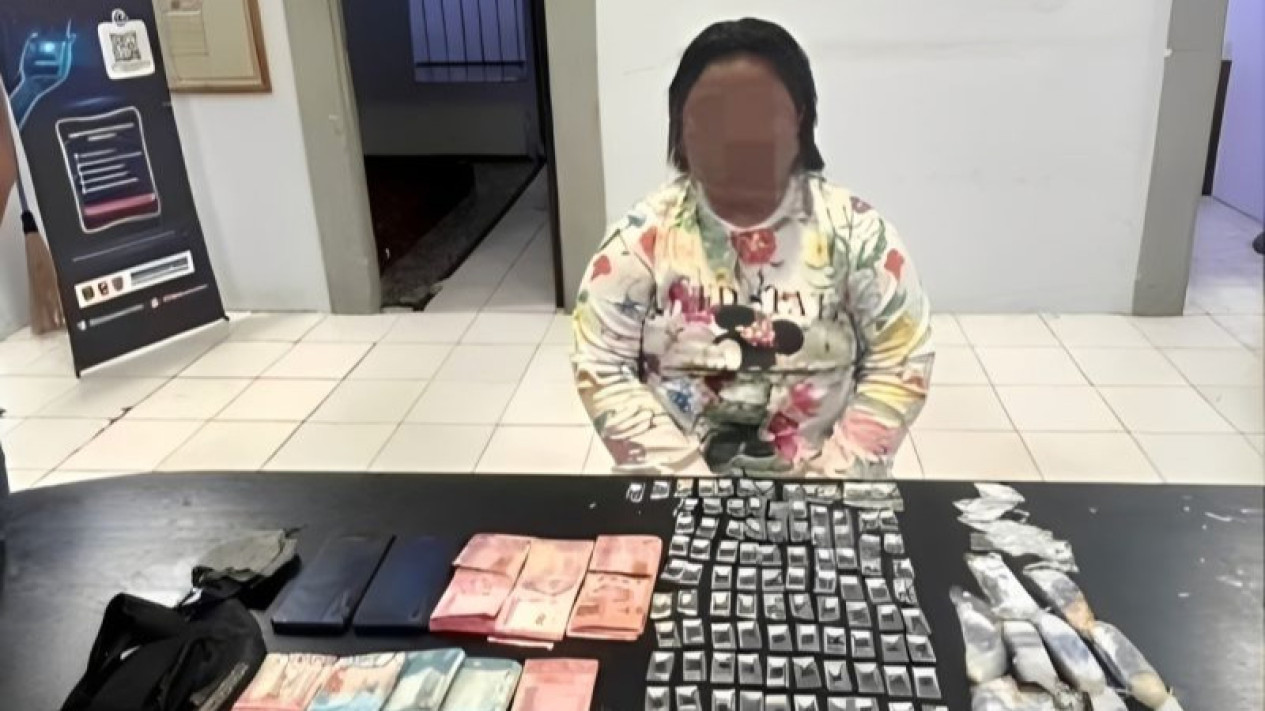 Housewife in Central Sulawesi Arrested for Allegedly Trafficking Crystal Meth