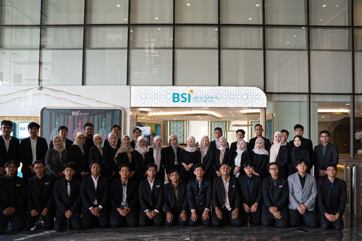 BSI launches scholarship programme for 5,250 students and pupils