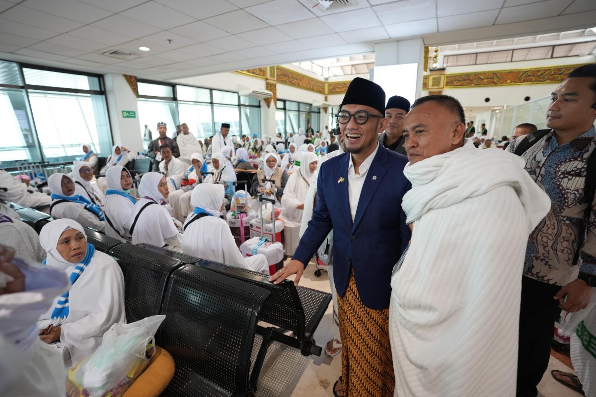 Deputy Minister of Hajj and Umrah Inspects Mecca Route Service at Juanda Airport, Ensures Readiness of Pilgrims Departing from Surabaya