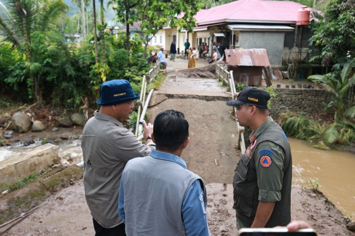 BNPB Provides Post-Disaster Assistance in Tanah Datar