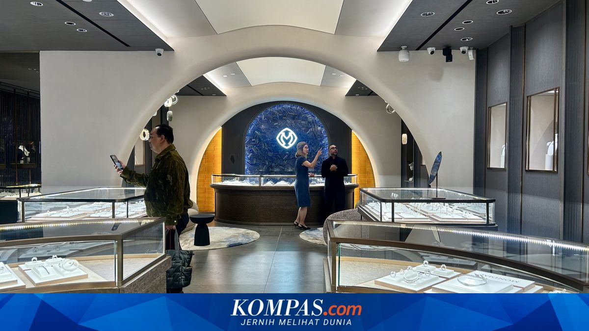 MONDIAL Unveils New Look for Plaza Indonesia Boutique, Featuring Artistic Interior with Lapis Lazuli