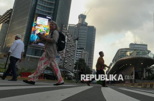 OJK: Gen Z Susceptible to FOMO and Making Unwise Financial Decisions