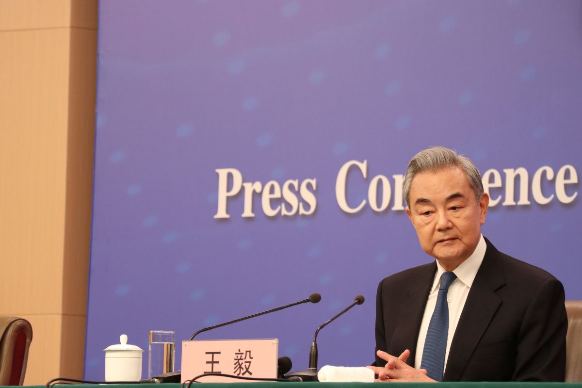 Chinese Foreign Minister: Xi-Trump Discussed Taiwan and Trade Relations