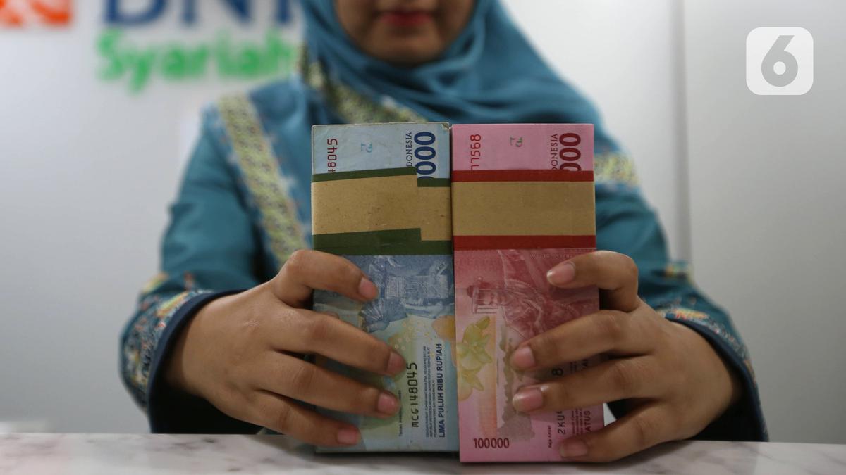 Rupiah Hits Record Low, Businesses Anxious