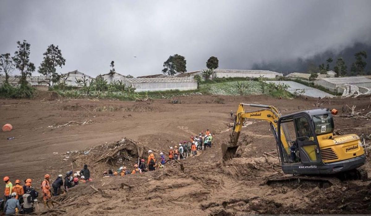 Floods and Landslides Hit Five Sub-districts in Lebak, Affecting 37 Homes