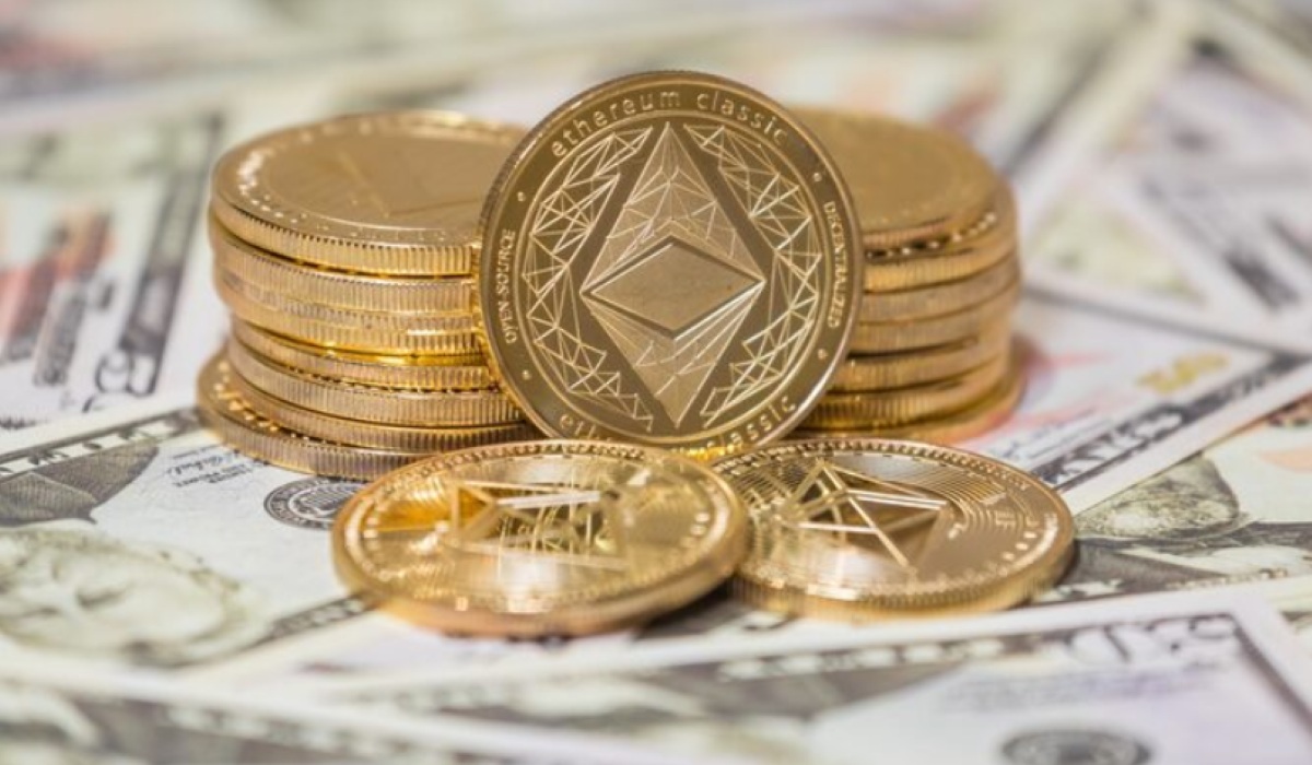 Cryptocurrencies: From Technological Experiment to Digital Financial Ecosystem
