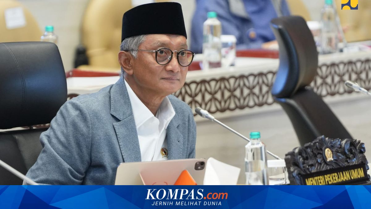 Minister of Public Works Disciplines Civil Servants for 'Flexing'