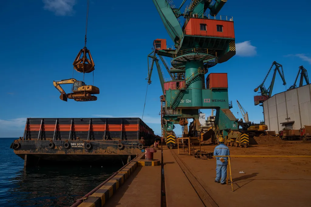 Addressing Chinese Investor Concerns: Clearing the Mirrors of Indonesia's Business Environment