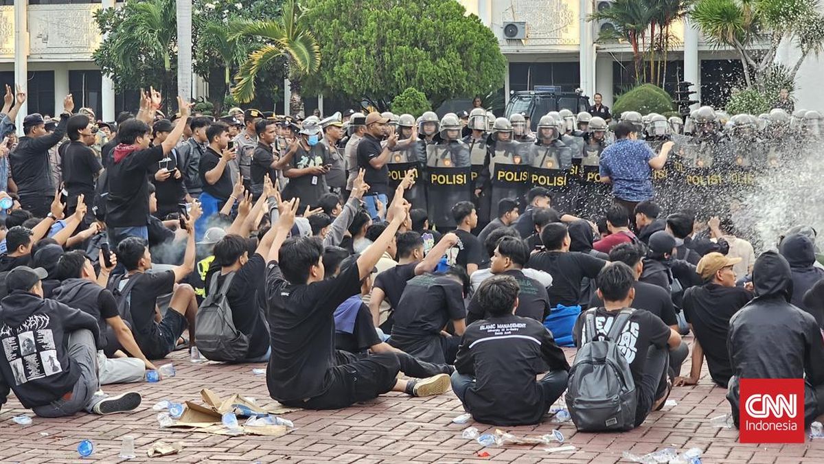 Four Journalists Experience Violence While Covering Protests in Aceh, Police Respond
