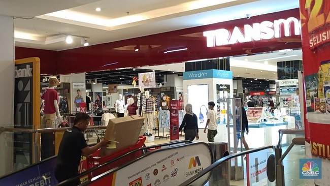End the Long Weekend by Hunting for Discounts at Transmart Full Day Sale