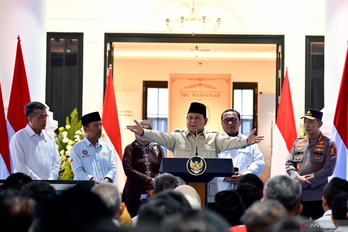 Prabowo reveals his 'commanding science' to boost performance