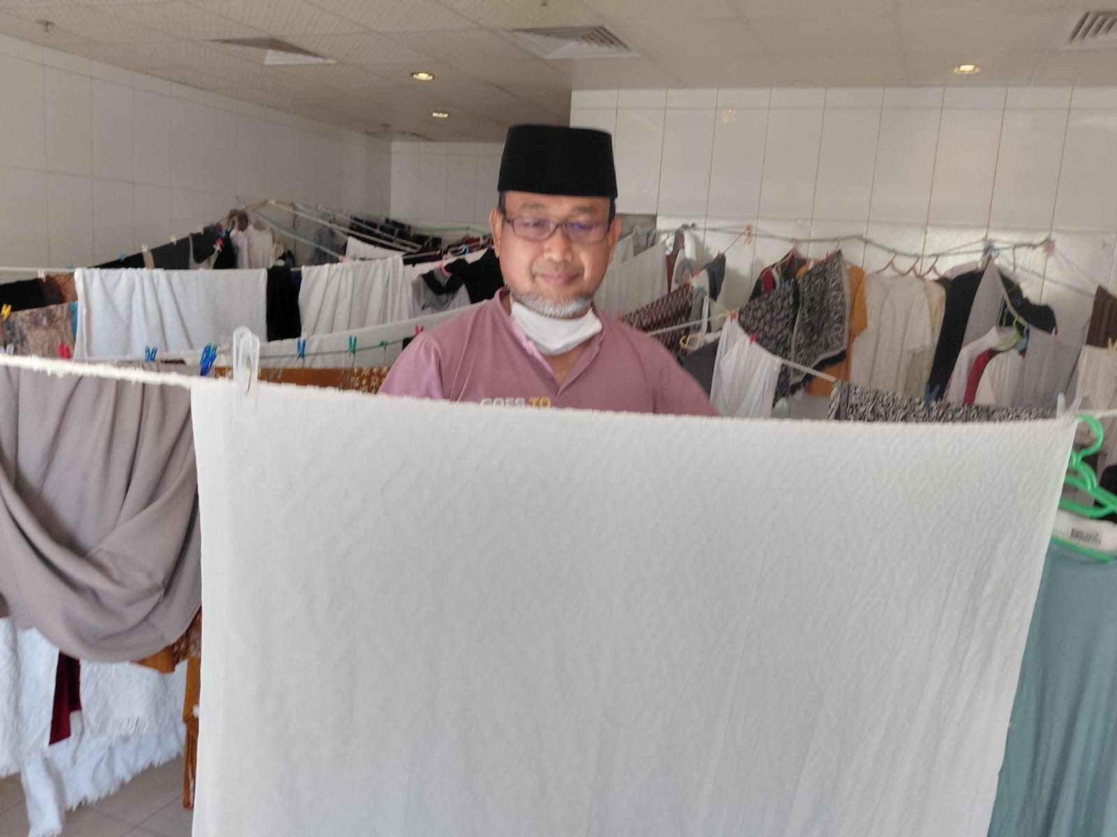 Hotels in Mecca Provide Laundry Facilities and Drying Areas for Hajj Pilgrims