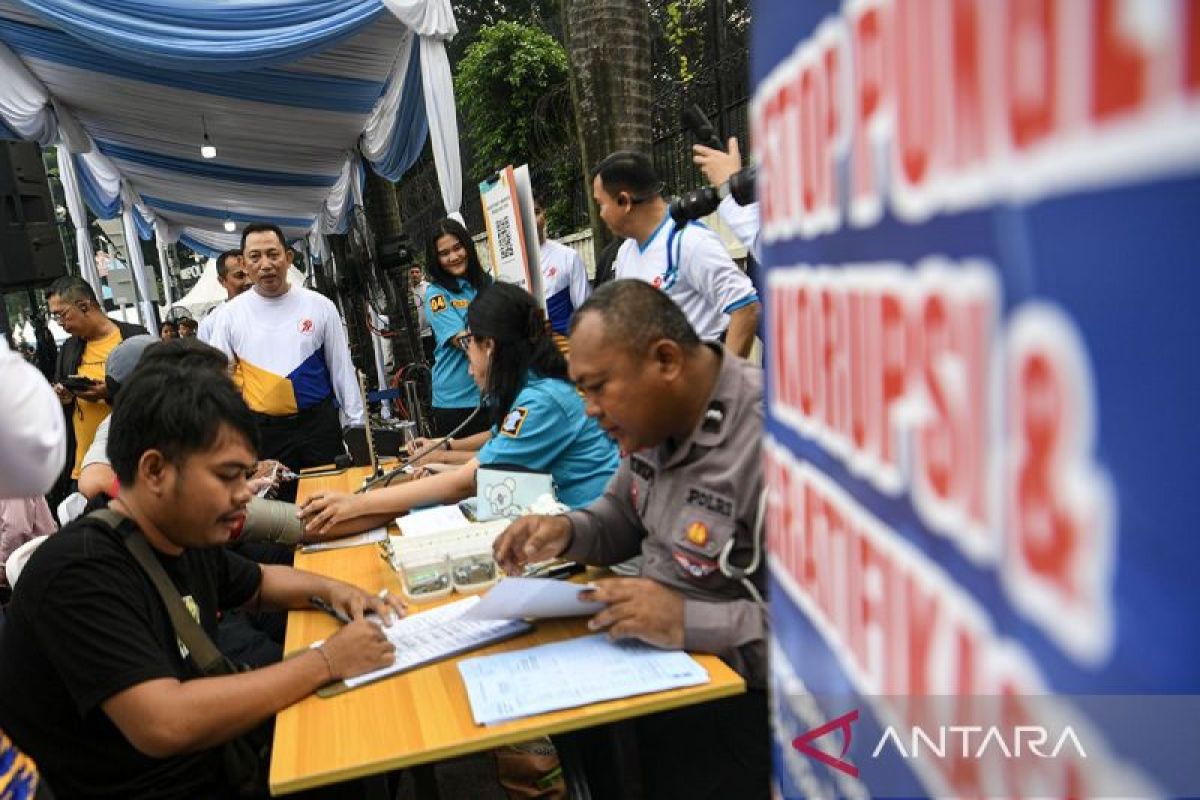 Mobile driving licence renewal services available at two locations in Jakarta on Sunday
