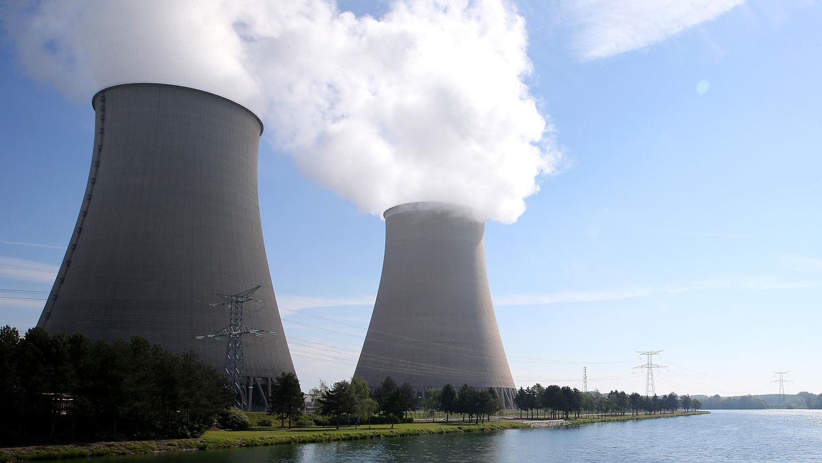 Could Nuclear Power Plants Pave the Way for Nuclear Weapons in Indonesia?