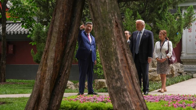 Trump's Delegation Discards All Gifts from China – Why?