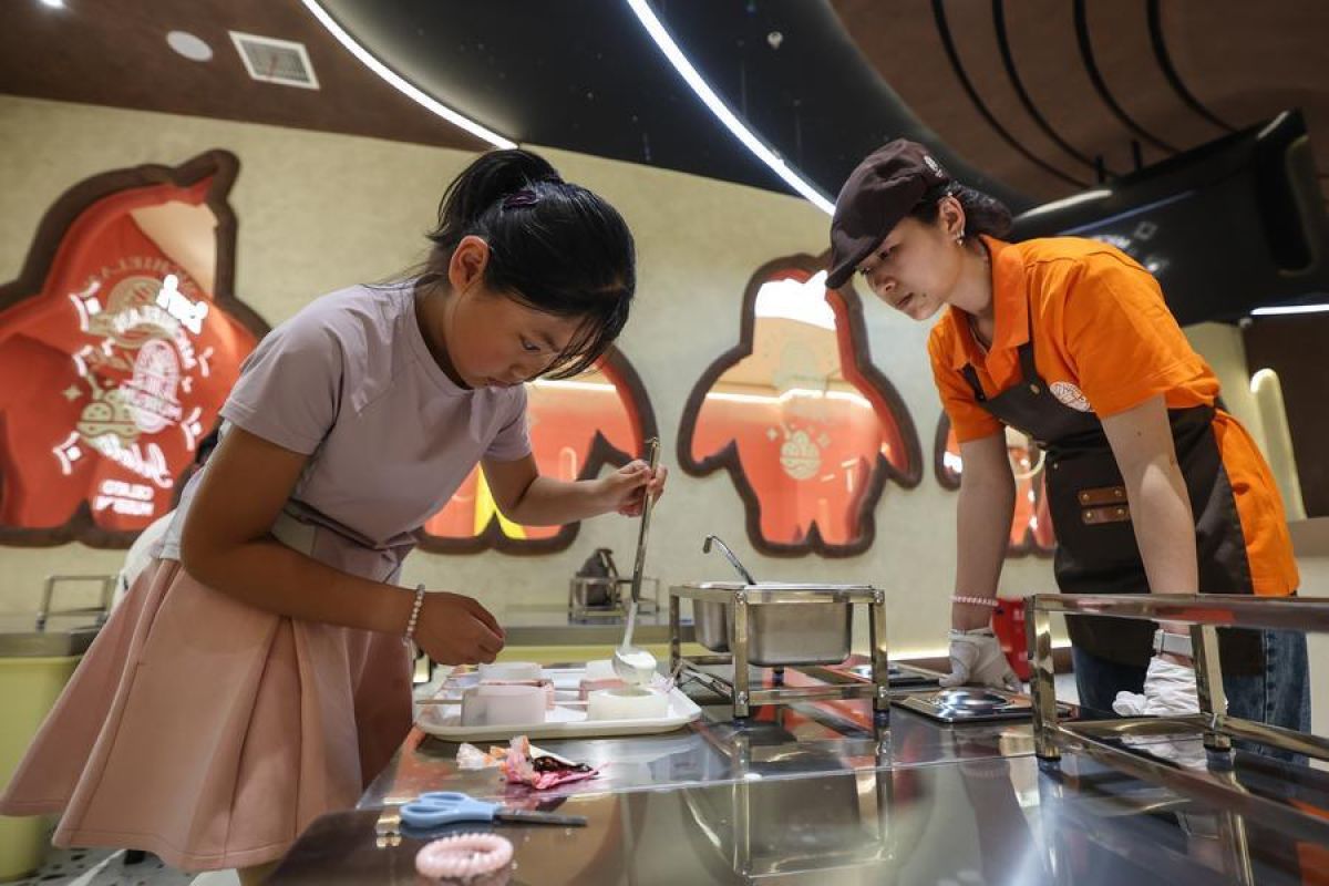 Visiting the Ice Cream Museum: A Blend of Recreation and Education in Shenyang, China