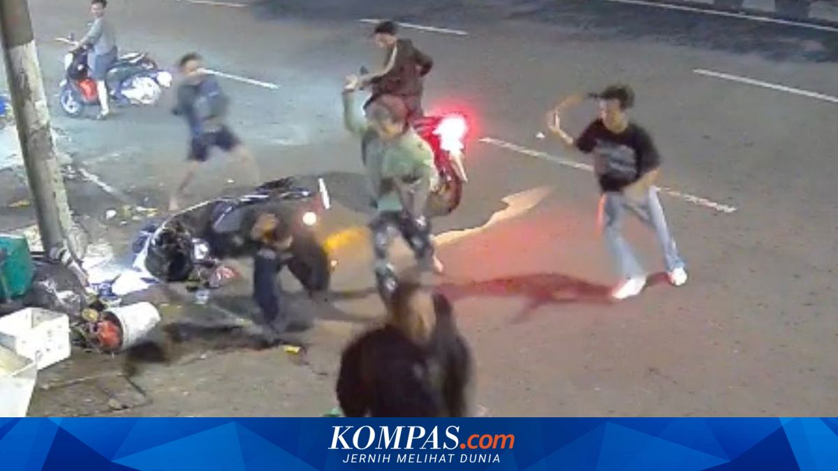 Three Young Men Chased and Attacked in West Jakarta, Motorcycle Stolen