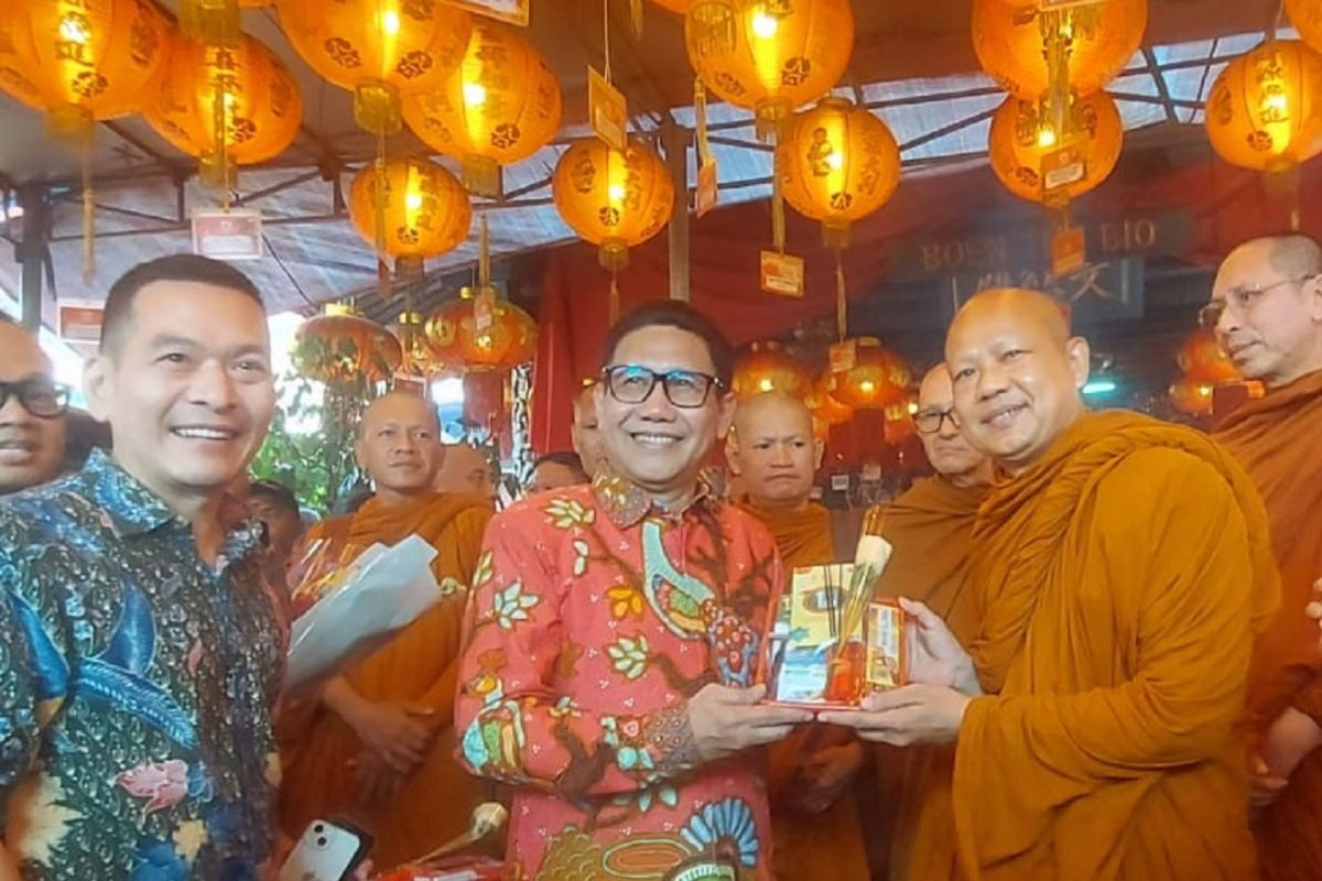 PKB: Vesak Day a Reminder to Internalize Humanitarian Values Advocated by Gus Dur