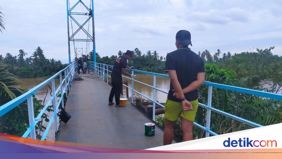 Riau Police Provide Access to Remote Areas, 42 Bridges Completed