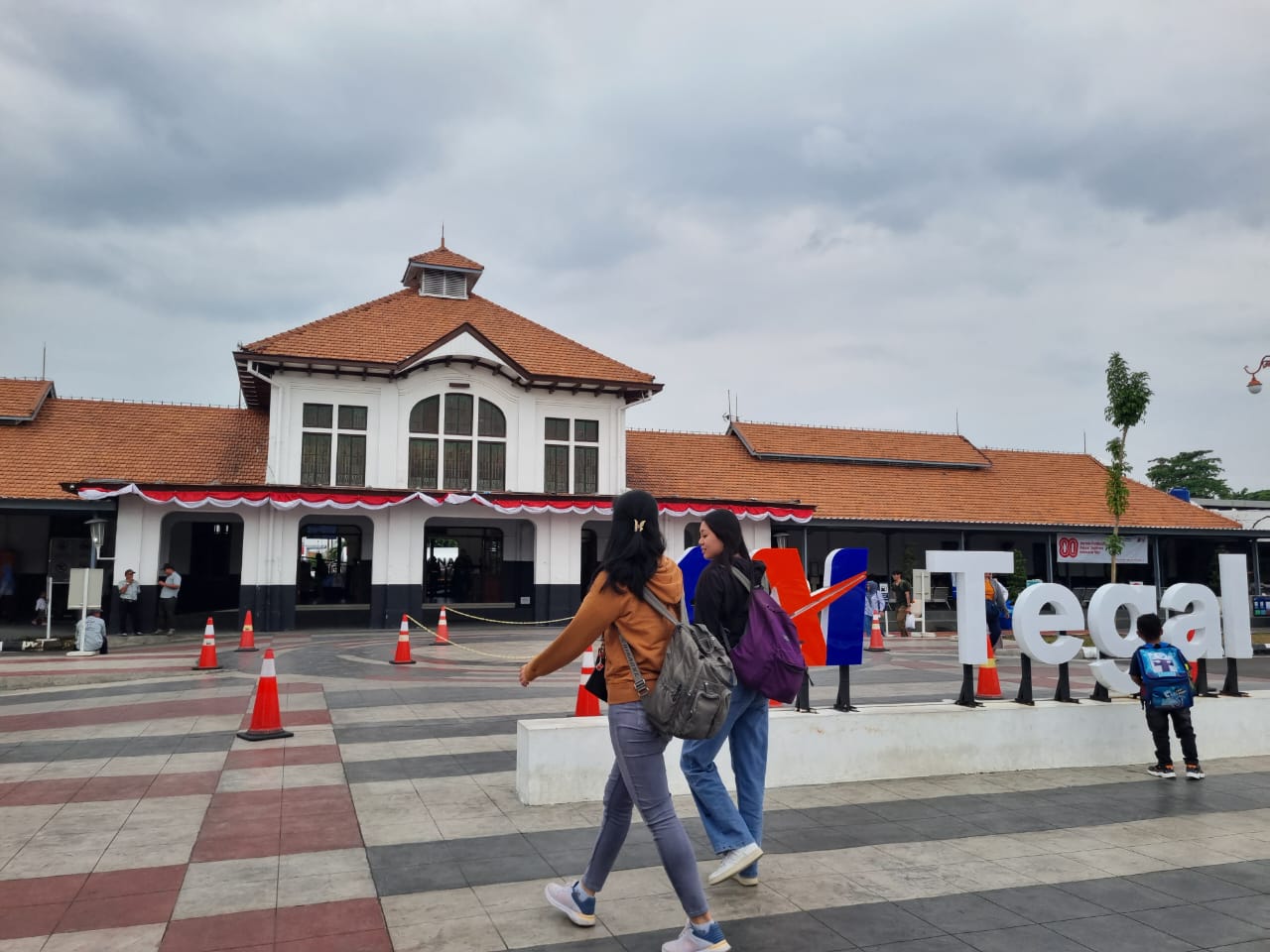 Over 26,000 People Use Trains at Tegal Station During Ascension Day Holiday
