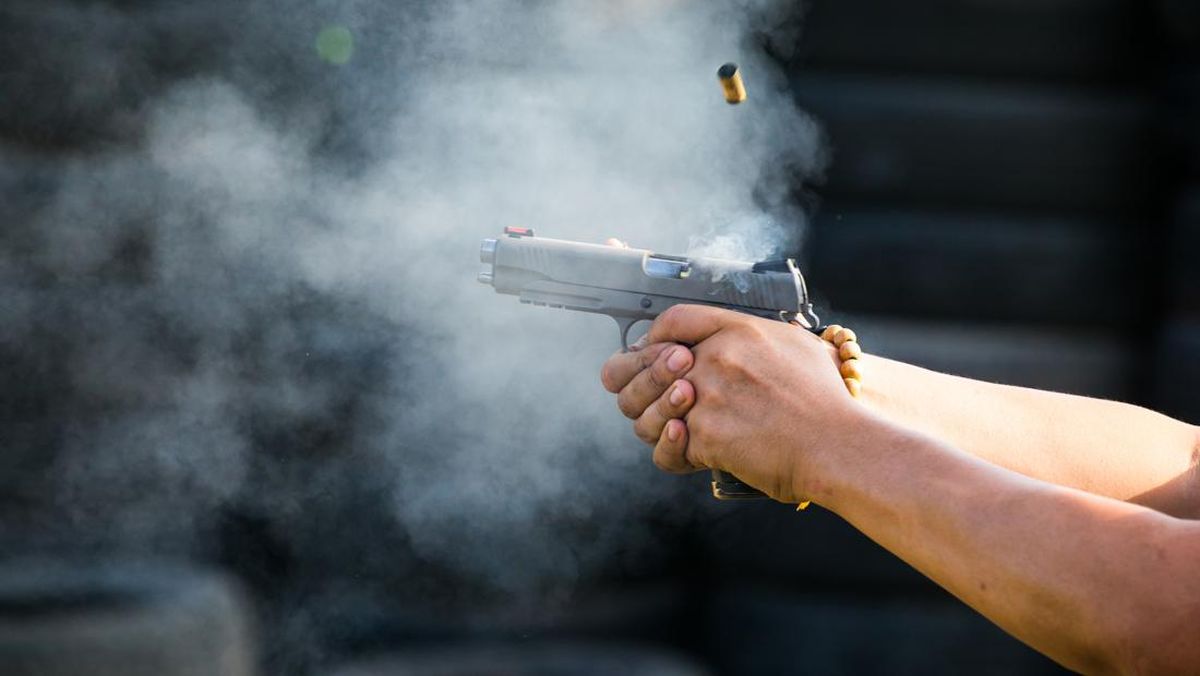 Military Personnel Shoot Each Other: Suspects Arrested After Argument in Café