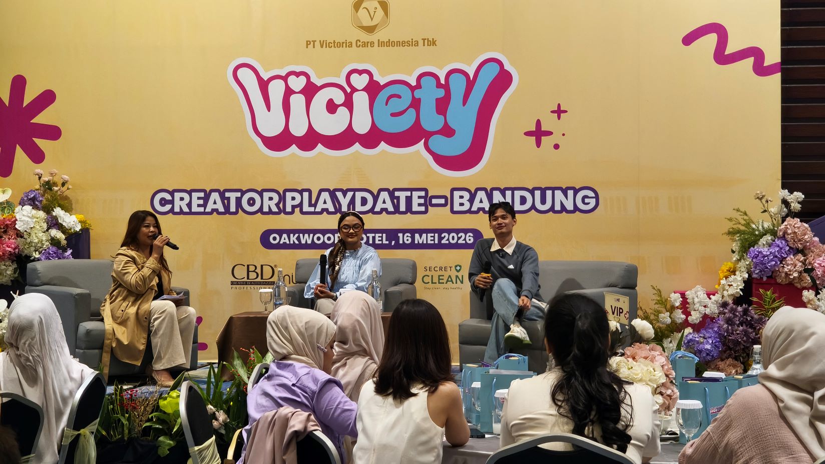 Hundreds of Content Creators Learn to Build Personal Branding in Bandung