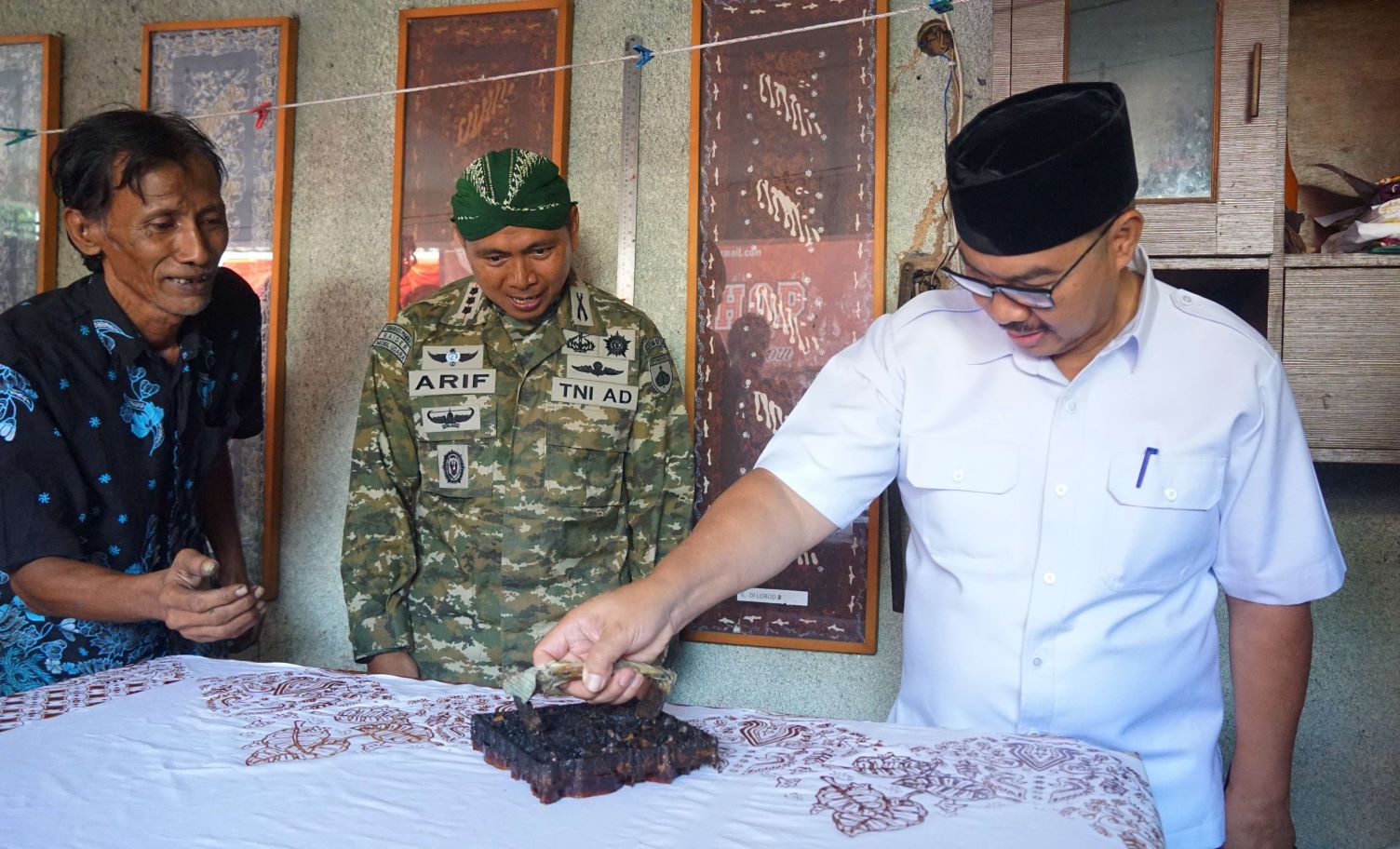 Merah Putih Cooperatives in Yogyakarta Serve 6,500 Civil Servant Batik Uniforms