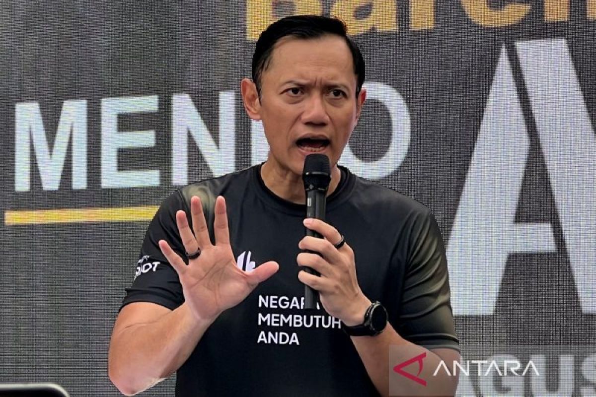 Indonesian minister urges responsible mining in transmigration areas