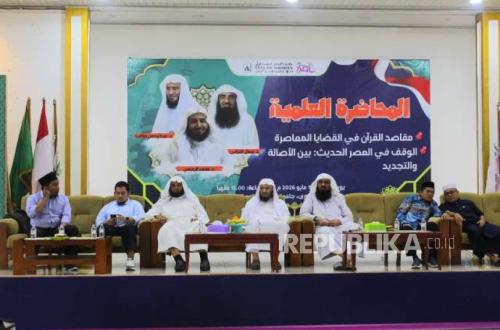 Alongside Makkah Ulama, STIQ Ar-Rahman Addresses Contemporary Islamic Issues