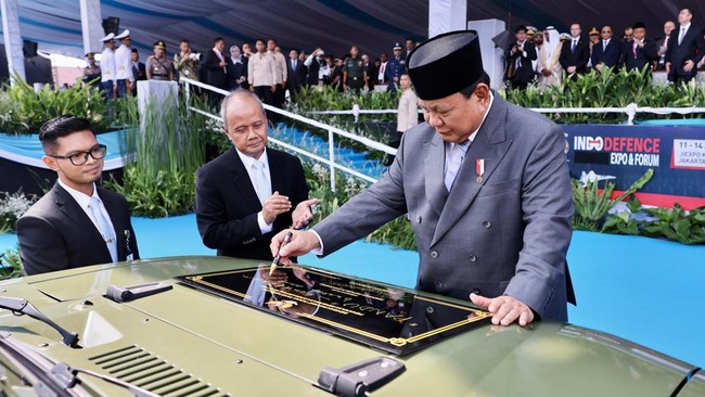 Prabowo Requests Pindad to Design Special Presidential Vehicle