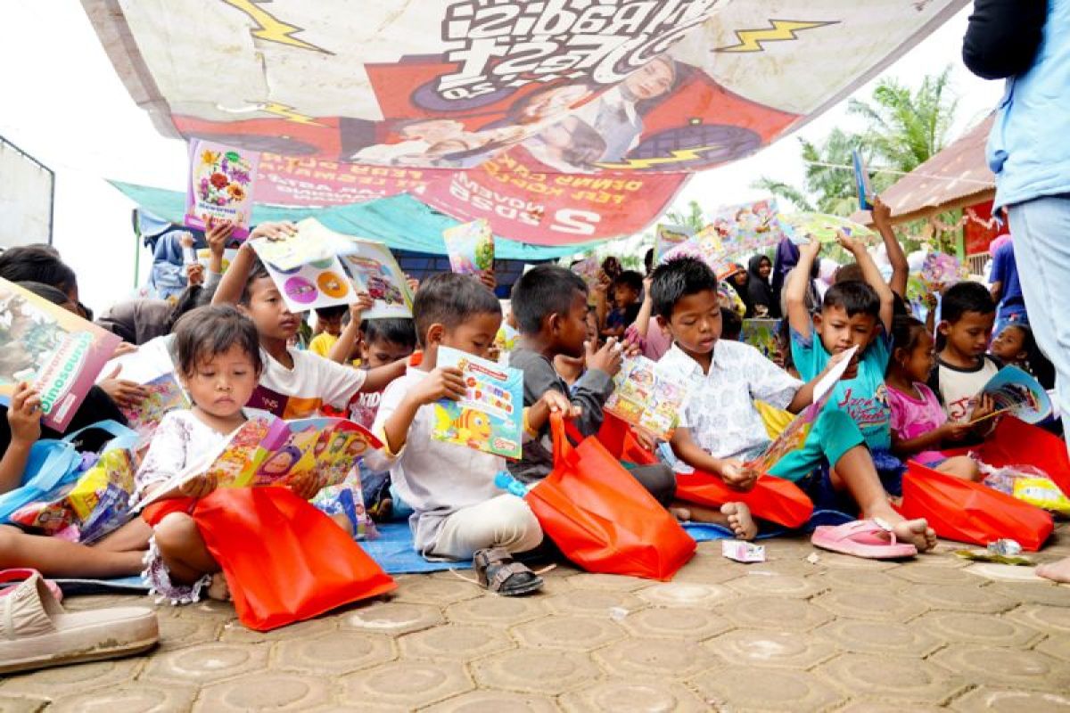 PalmCo provides reading houses and book donations to support educational access