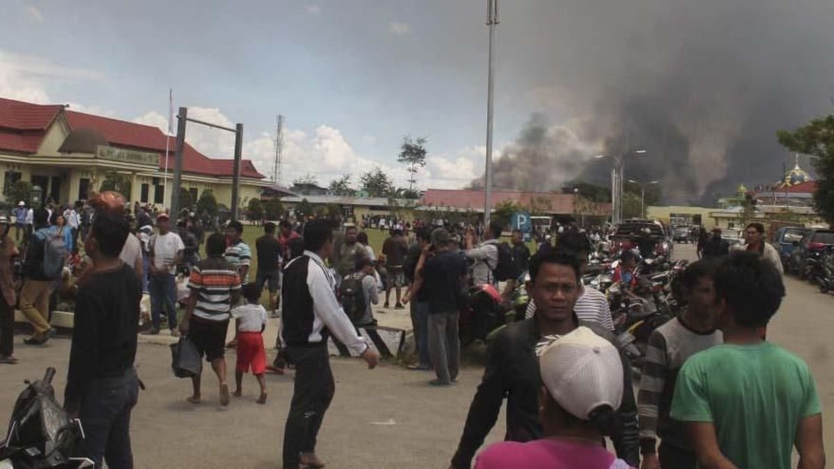 Tension in Wamena: Tribal Warfare Leaves 13 Dead and 789 Displaced