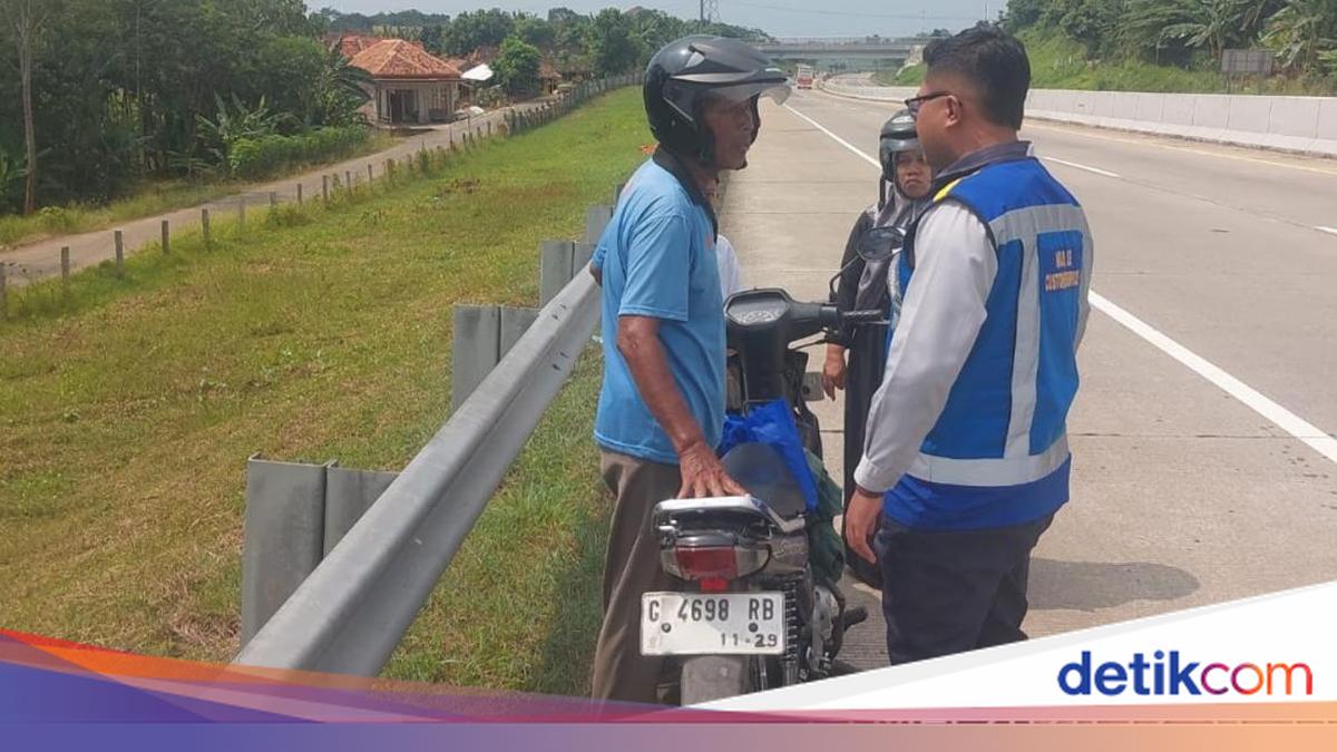 Motorcyclist with Three Passengers Goes Viral After Entering Batang Toll Road