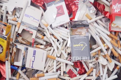 Customs Seize 281,000 Illegal Cigarettes Following Pursuit on Pandaan-Malang Toll Road