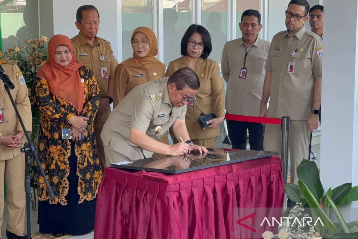 Pramono Inaugurates Meruya Selatan II Auxiliary Health Centre