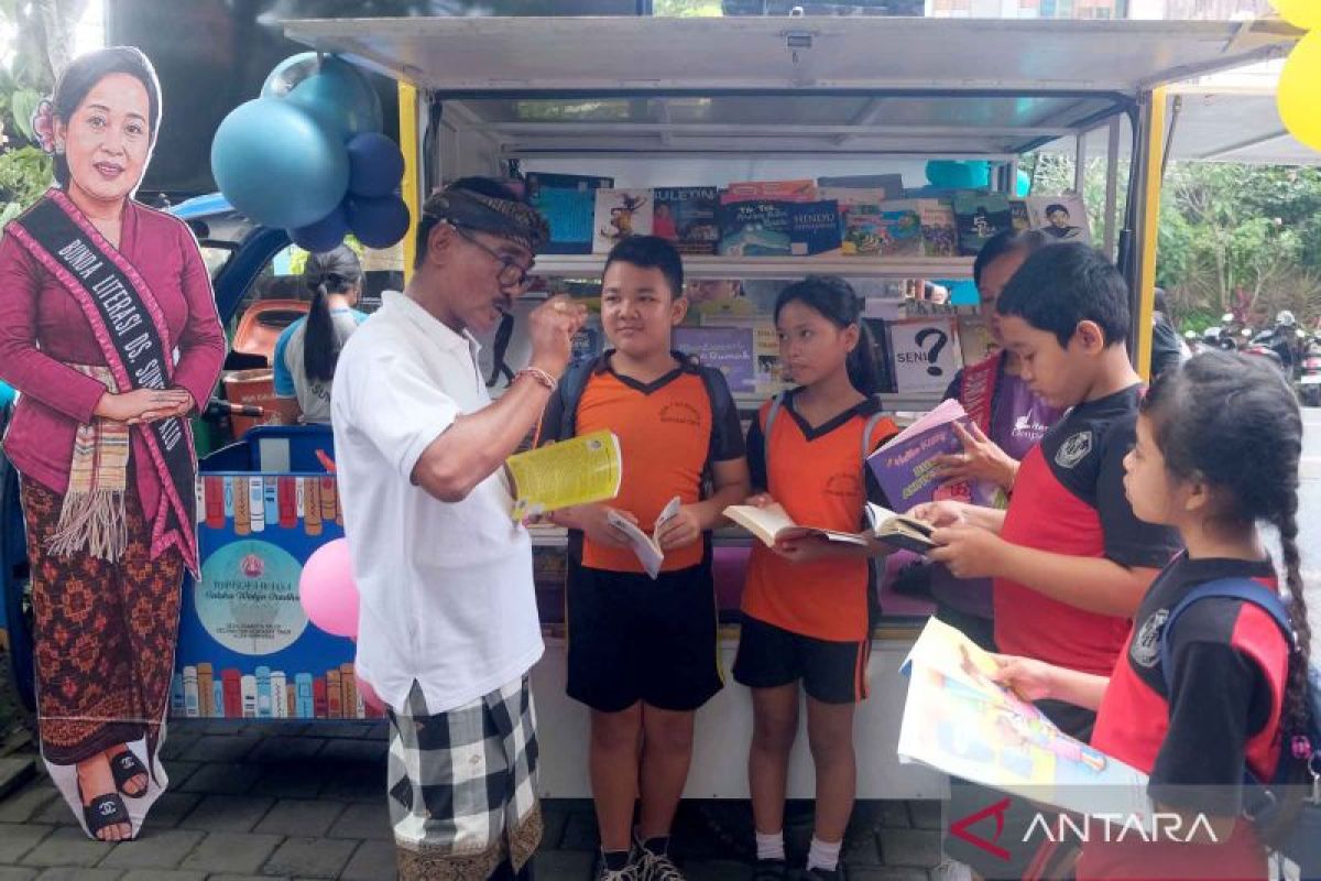 Preserving books and igniting literacy amidst information noise