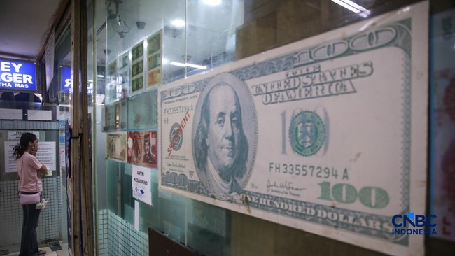 Two Business Leaders Reveal Greatest Fears Over Rupiah Depreciation