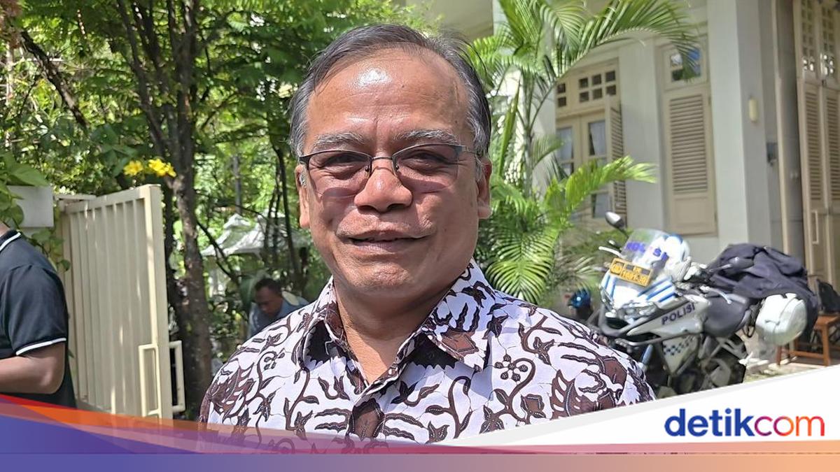 Gibran's Special Staff Meets Jokowi in Solo, Receives This Message