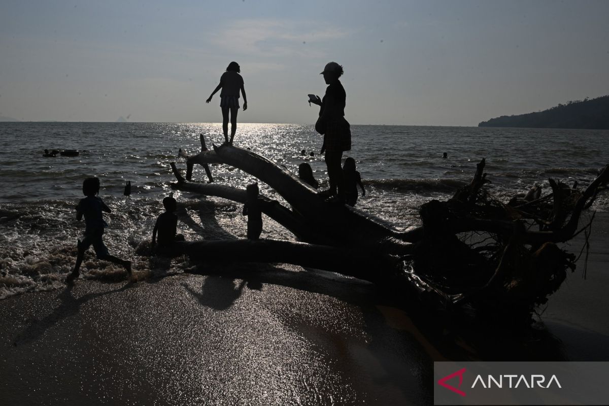High waves warning issued for North Sumatra waters from 19-22 May 2026