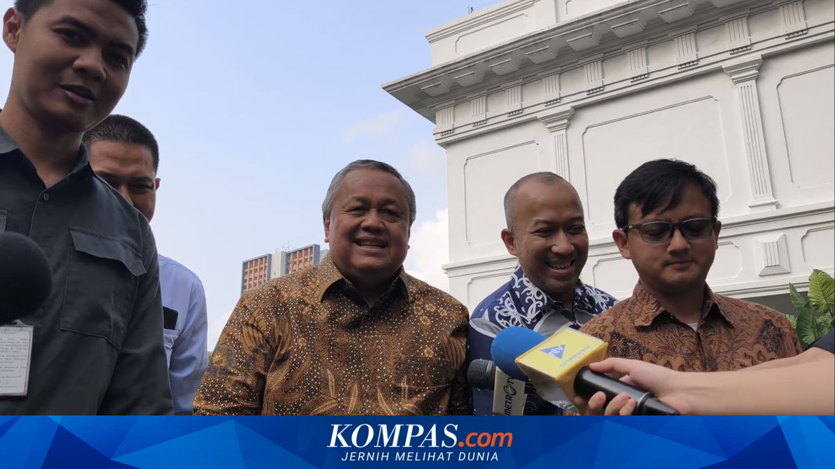 Coordinating Minister Airlangga and BI Governor Visit Palace Amid Rupiah Depreciation Concerns
