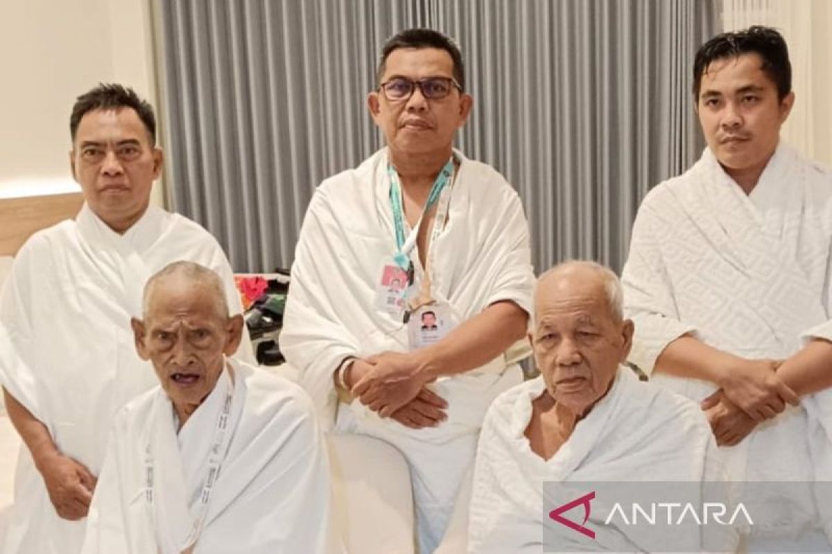 Banjarmasin Embarkation Departs Oldest Hajj Pilgrim Aged 102