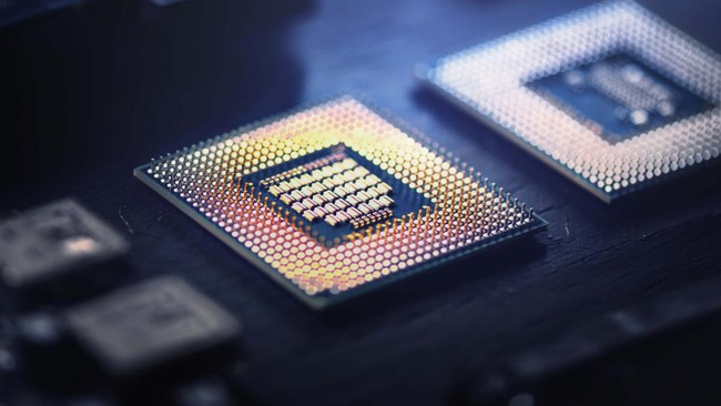 China's Chip Industry 'Explodes' Amidst Global Supply Crisis