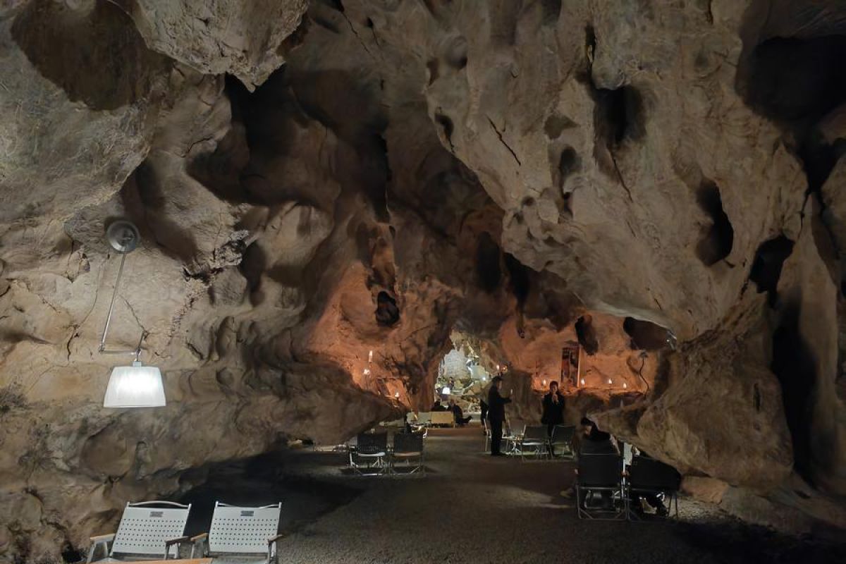 China's Guizhou Province Sees Surge in Cave-Based 'Experience Economy'