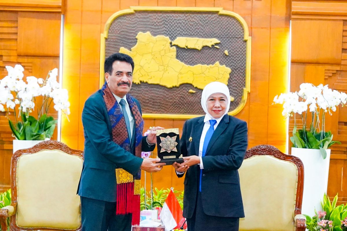 Khofifah and Yemeni Ambassador Discuss Strengthening Strategic Cooperation