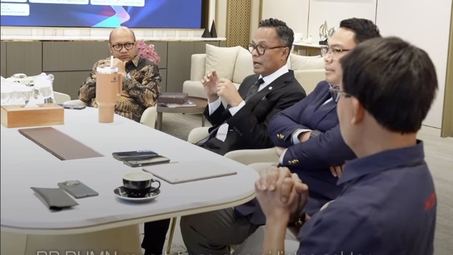 Dony Oskaria Convenes Telkom and Telkomsel Executives to Discuss Digital Transformation