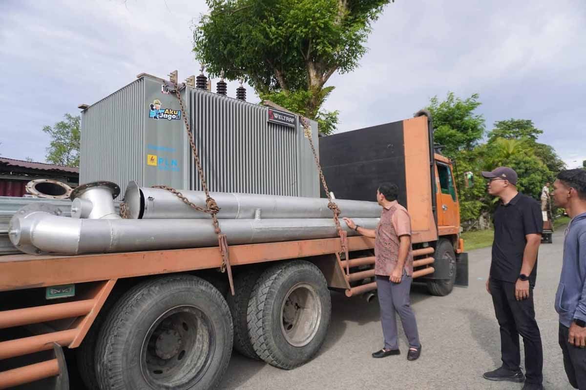 PLN strengthens electricity supply in Simeulue Island