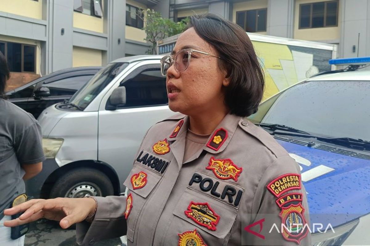 Police investigating motive behind 'silver man' threatening motorists in Kuta, Bali