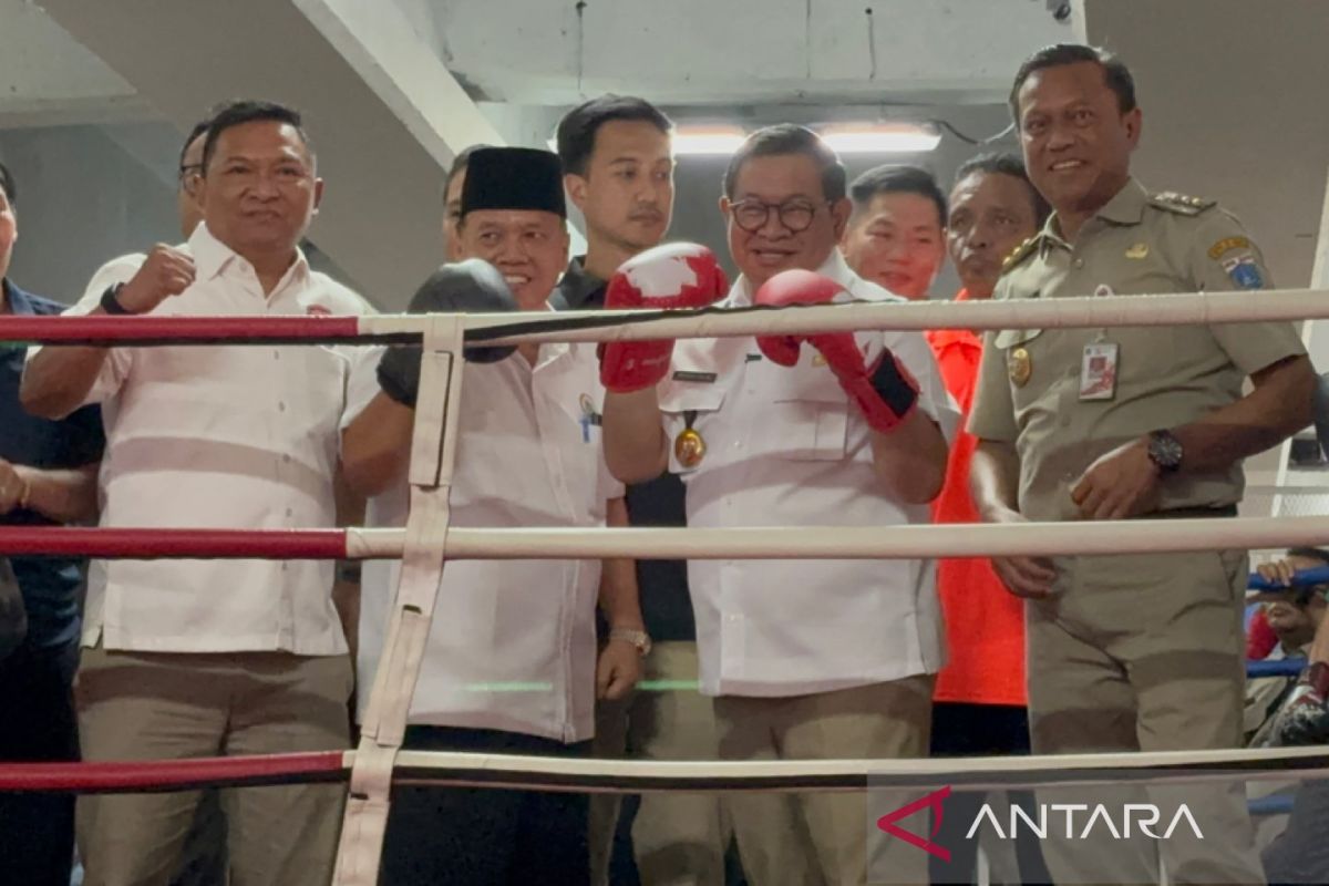 Boxing Ring Inaugurated Under Pasar Rebo Flyover to Prevent Street Brawls