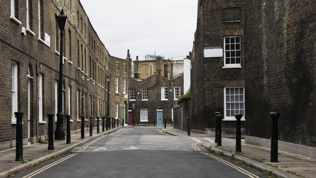 European Citizens Outraged as Skyrocketing Rental Costs Create Housing Crisis